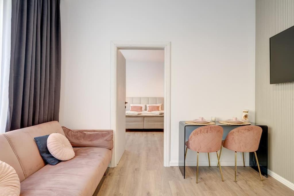 Apartamento Oasis On Calea Victoriei Bucarest Exterior foto